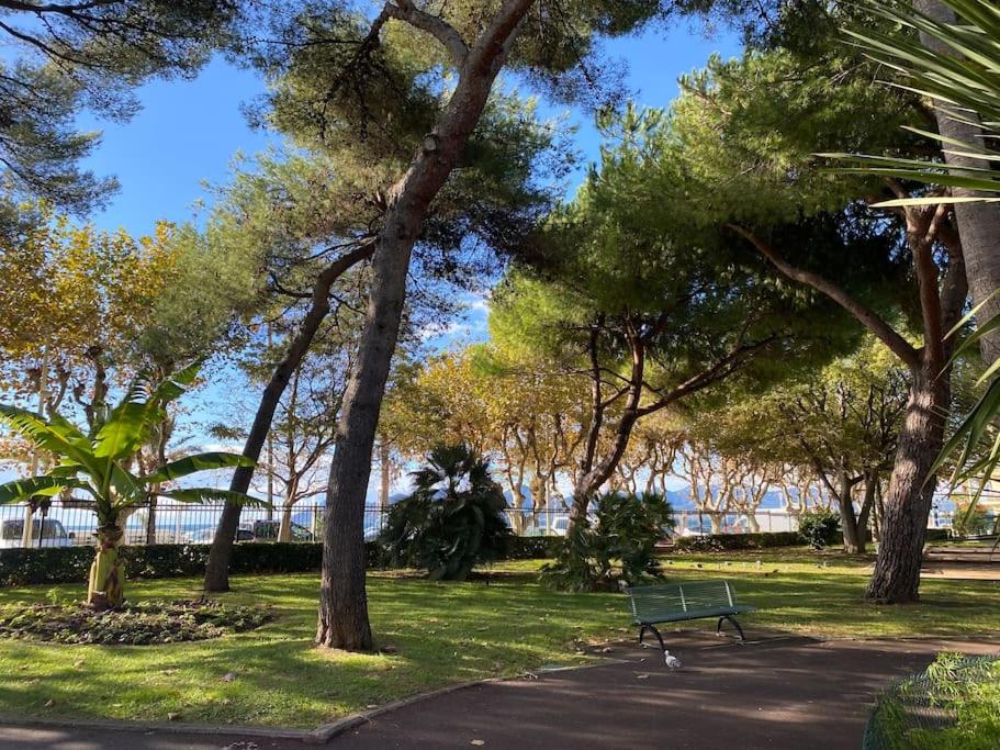 Image 6 of Très Bel Appartement Palais Festivals Plage Croisette Suquet