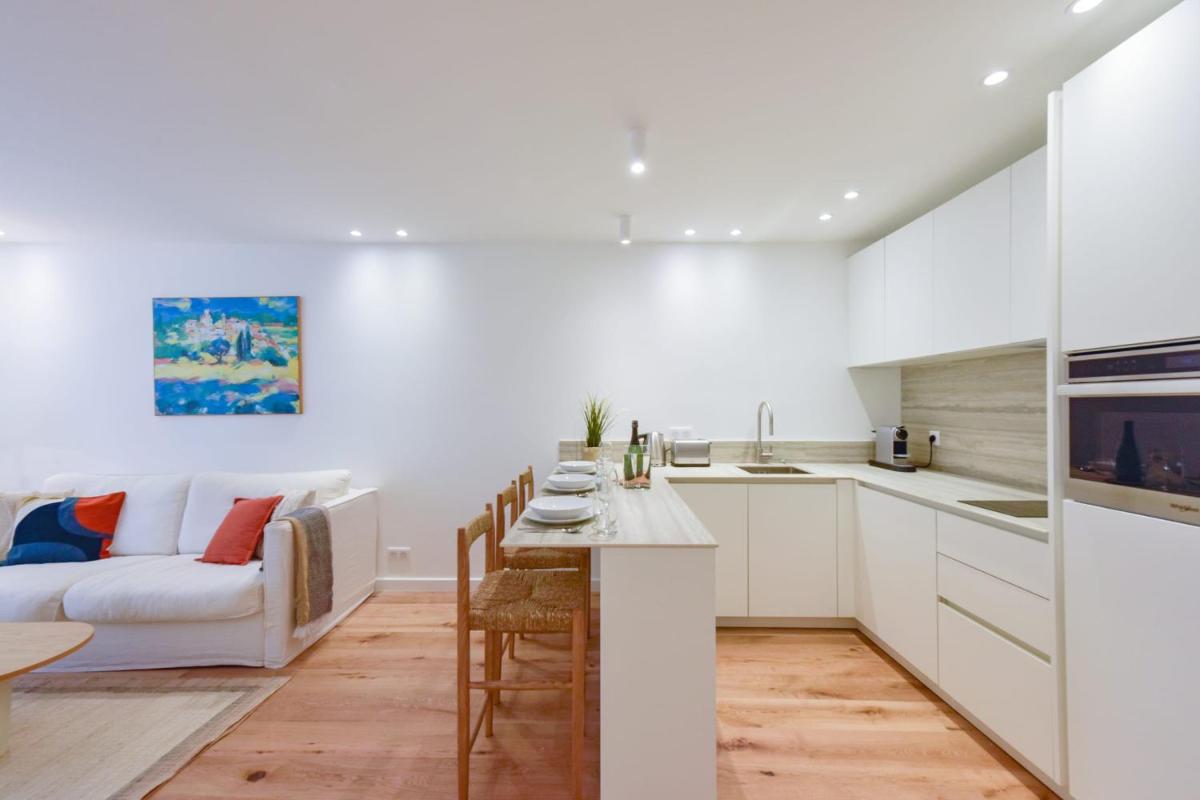 Image 6 of Upscale 1-Br apartment 100 meter from the Palais des Festivals
