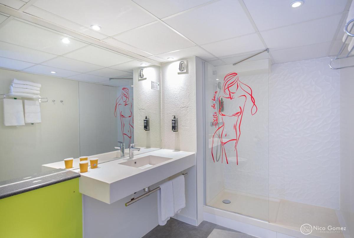 Image 2 of ibis Styles Cannes Le Cannet