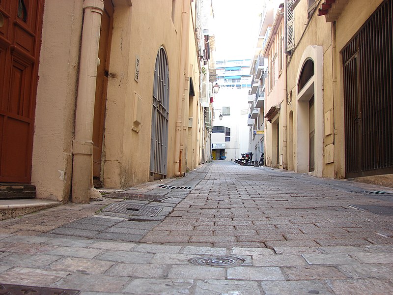 La Rue Meynadier