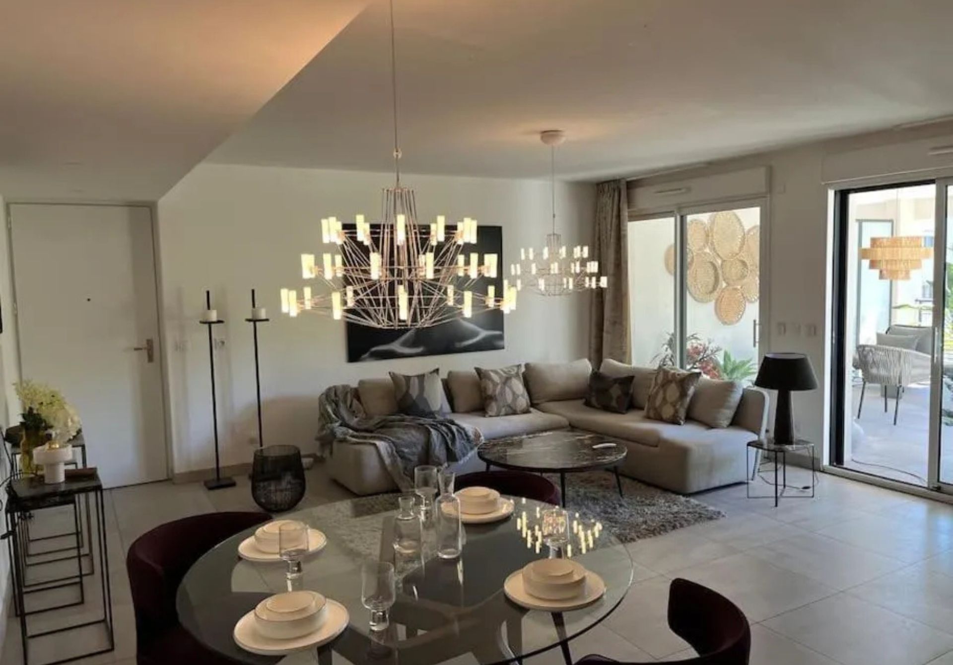 Horizon Bay – Pool – Fitness Room – Terrace